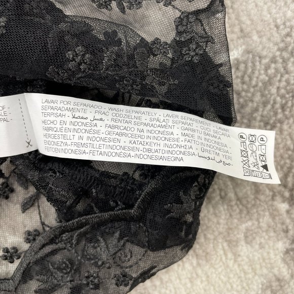 Zara - Floral Lace top - Picture 7 of 7